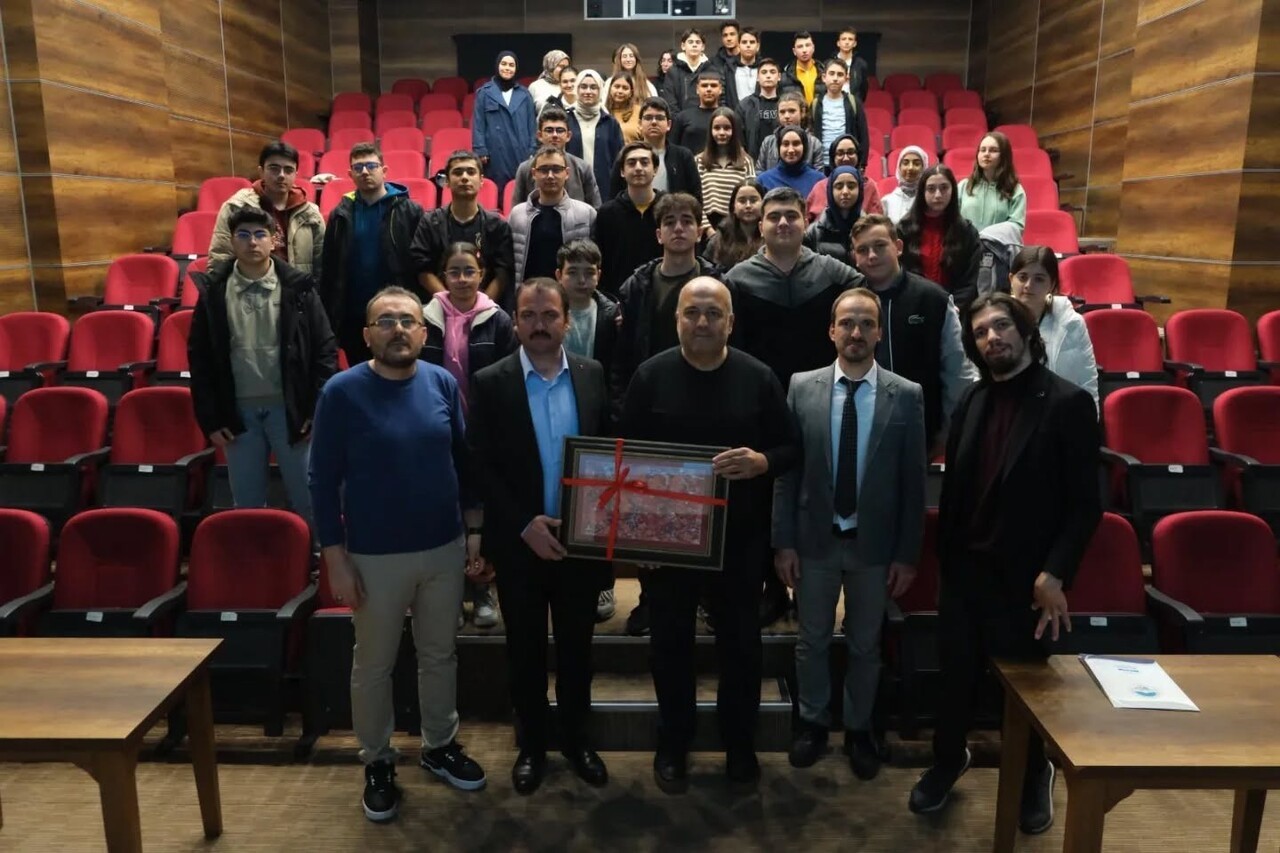 KAYSERİ BÜYÜKŞEHİR BELEDİYESİ BÜNYESİNDE FAALİYET GÖSTEREN KAYMEK A.Ş., ÖĞRENCİLERİN MATEMATİĞE...