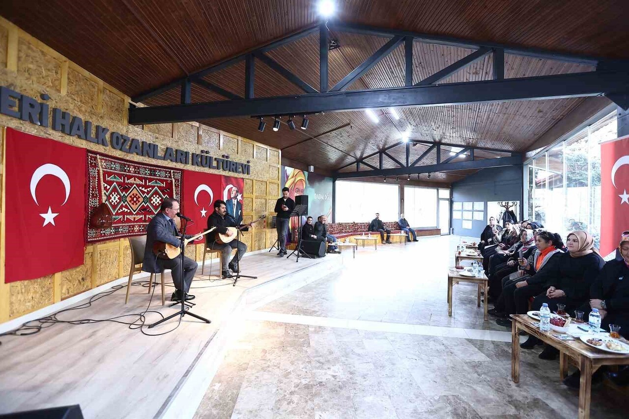 KAYSERİ BÜYÜKŞEHİR BELEDİYESİ, KENTTE GÖREV YAPAN KADIN MUHTARLARI TÜRK KADINININ SEÇME VE SEÇİLME...