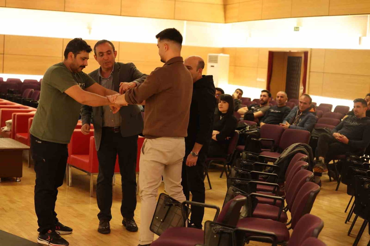 KAYSERİ BÜYÜKŞEHİR BELEDİYESİ SPOR A.Ş. TARAFINDAN TESİS PERSONELİNE YÖNELİK İLK YARDIM EĞİTİMİ...