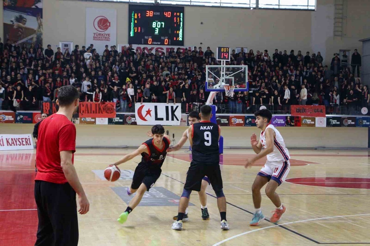 KAYSERİ OKUL SPORLARI GENÇ A ERKEKLER BASKETBOL İL BİRİNCİLİĞİ MÜSABAKALARI DÜN OYNANAN FİNAL MAÇI...