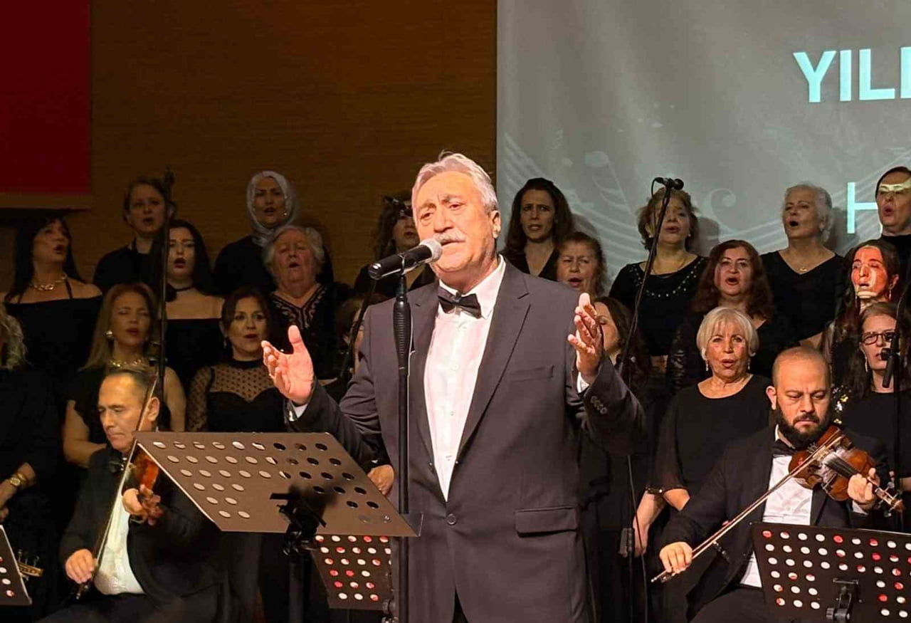 KEÇİÖREN BELEDİYESİ, TÜRK SANAT MÜZİĞİNİN USTA İSMİ YILDIRIM GÜRSES ANISINA KONSER...