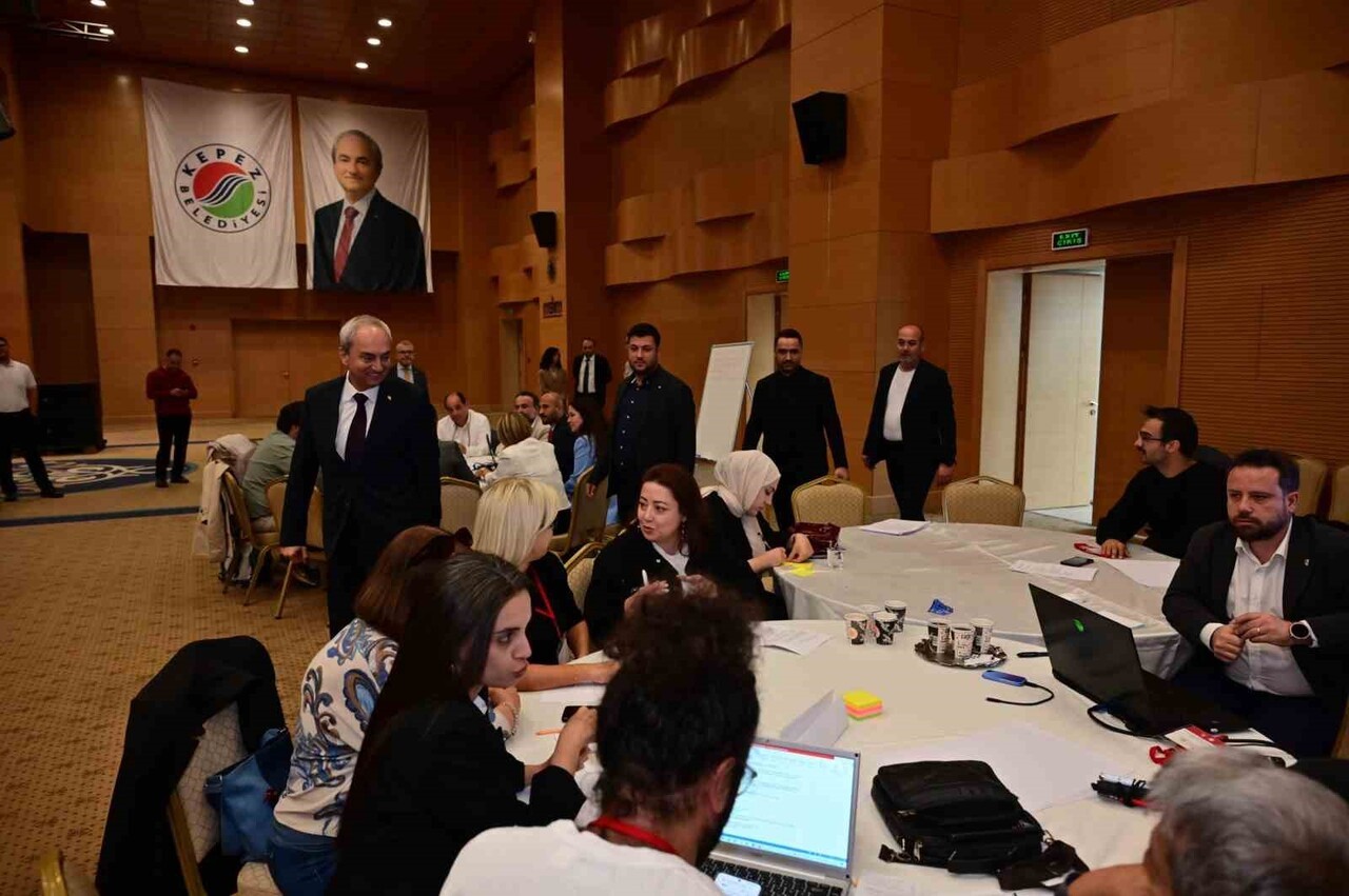 KEPEZ BELEDİYESİ’NİN DÜZENLEDİĞİ ÇALIŞTAY, GENÇLİKTEN YAPAY ZEKÂYA, SPONSORLUKTAN KENT BELLEĞİNE...