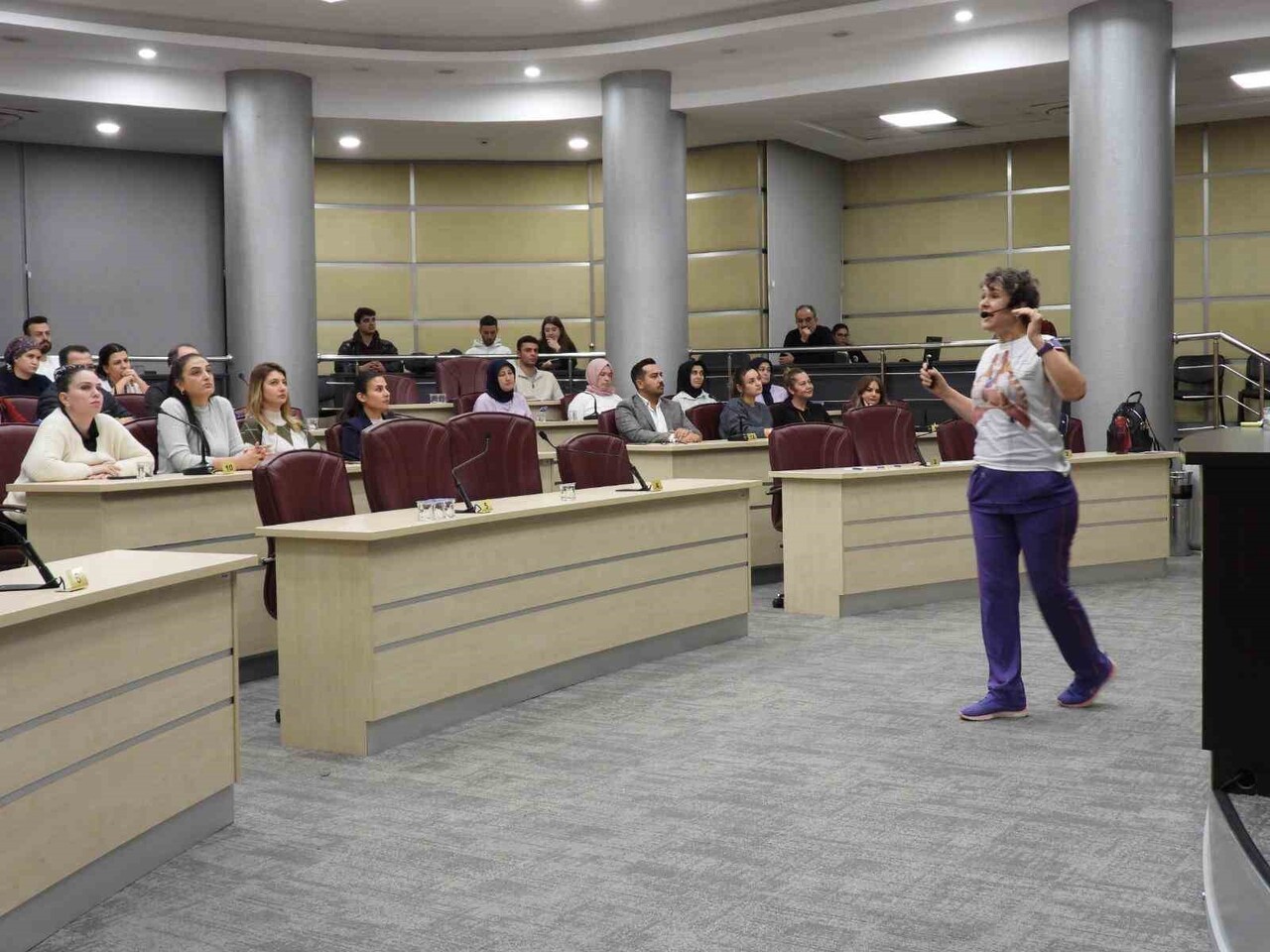 KEPEZ BELEDİYESİ, "YAŞLI DOSTU KEPEZ PROJESİ" KAPSAMINDA PERSONELİNE YÖNELİK DÜZENLEDİĞİ EĞİTİM...