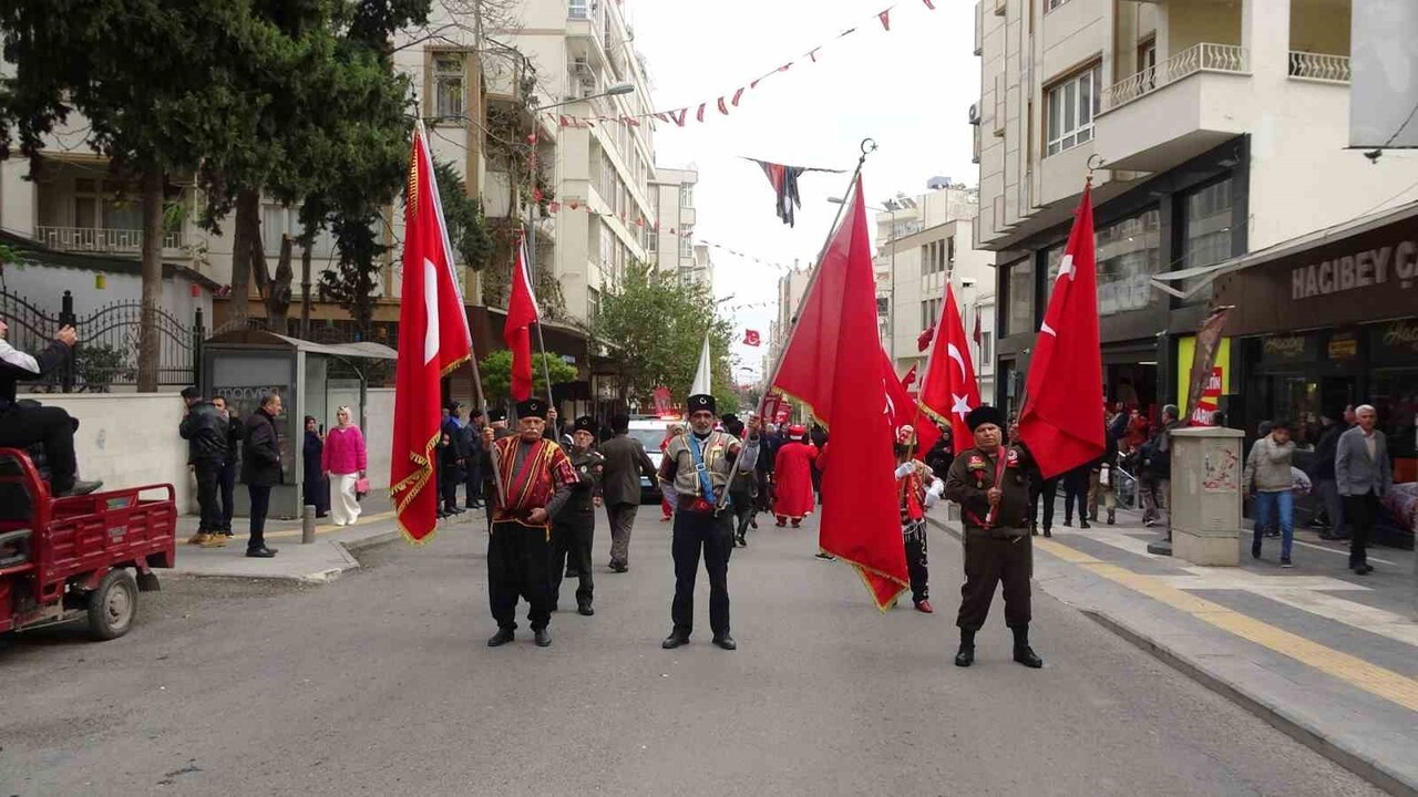 KİLİS’TE KURTULUŞ YÜRÜYÜŞÜ DÜZENLENDİ