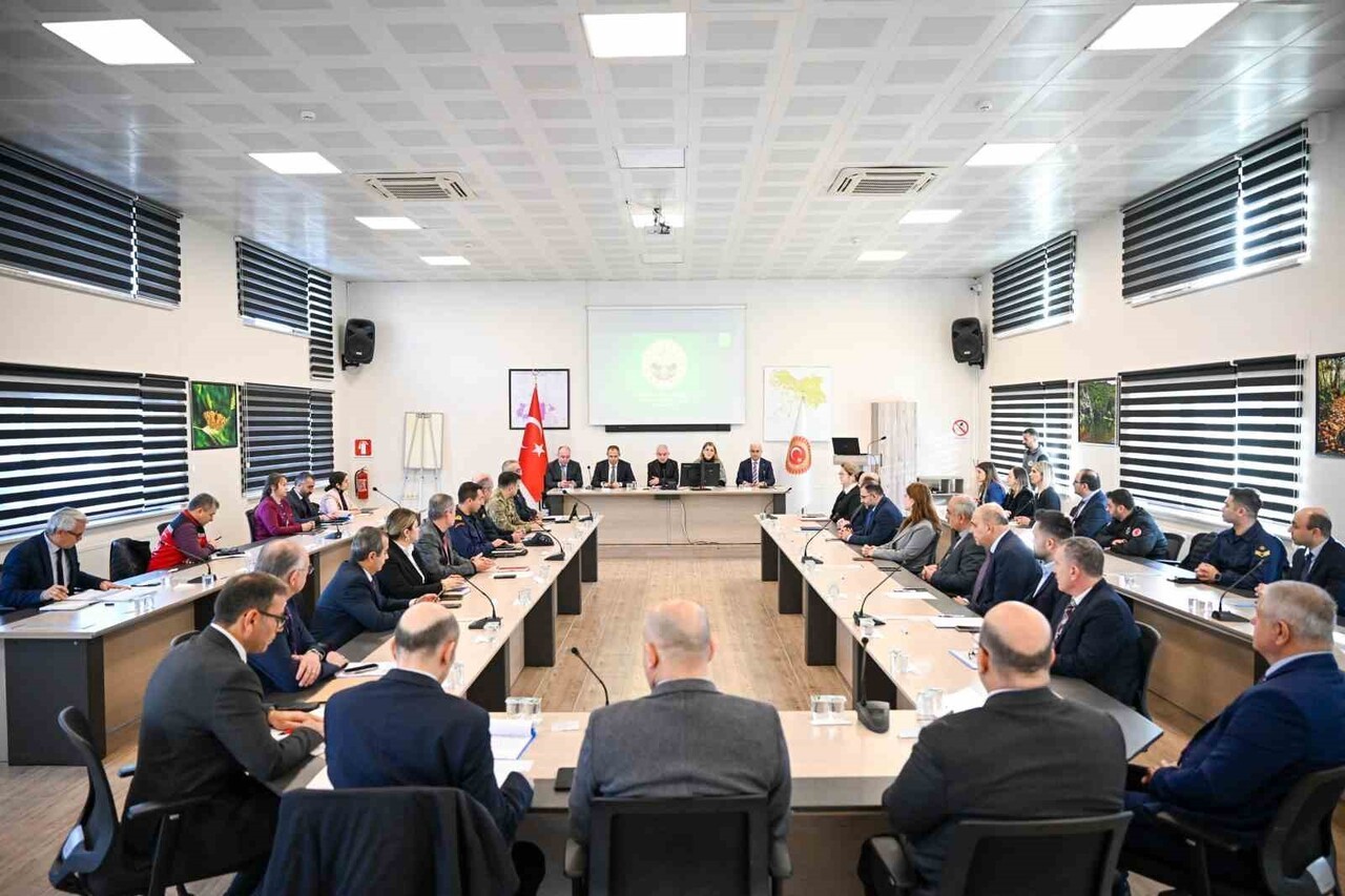 KIRKLARELİ BAĞIMLILIK İLE MÜCADELE İL KOORDİNASYON KURULU TOPLANTISI'NDA GENÇLERİ KORUMAK AMACIYLA...