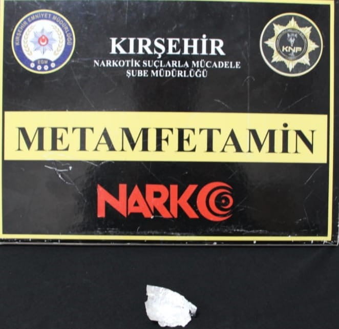 KIRŞEHİR’DE EMNİYET EKİPLERİNCE DÜZENLENEN UYUŞTURUCU OPERASYONLARINDA 4 ŞÜPHELİ GÖZALTINA...