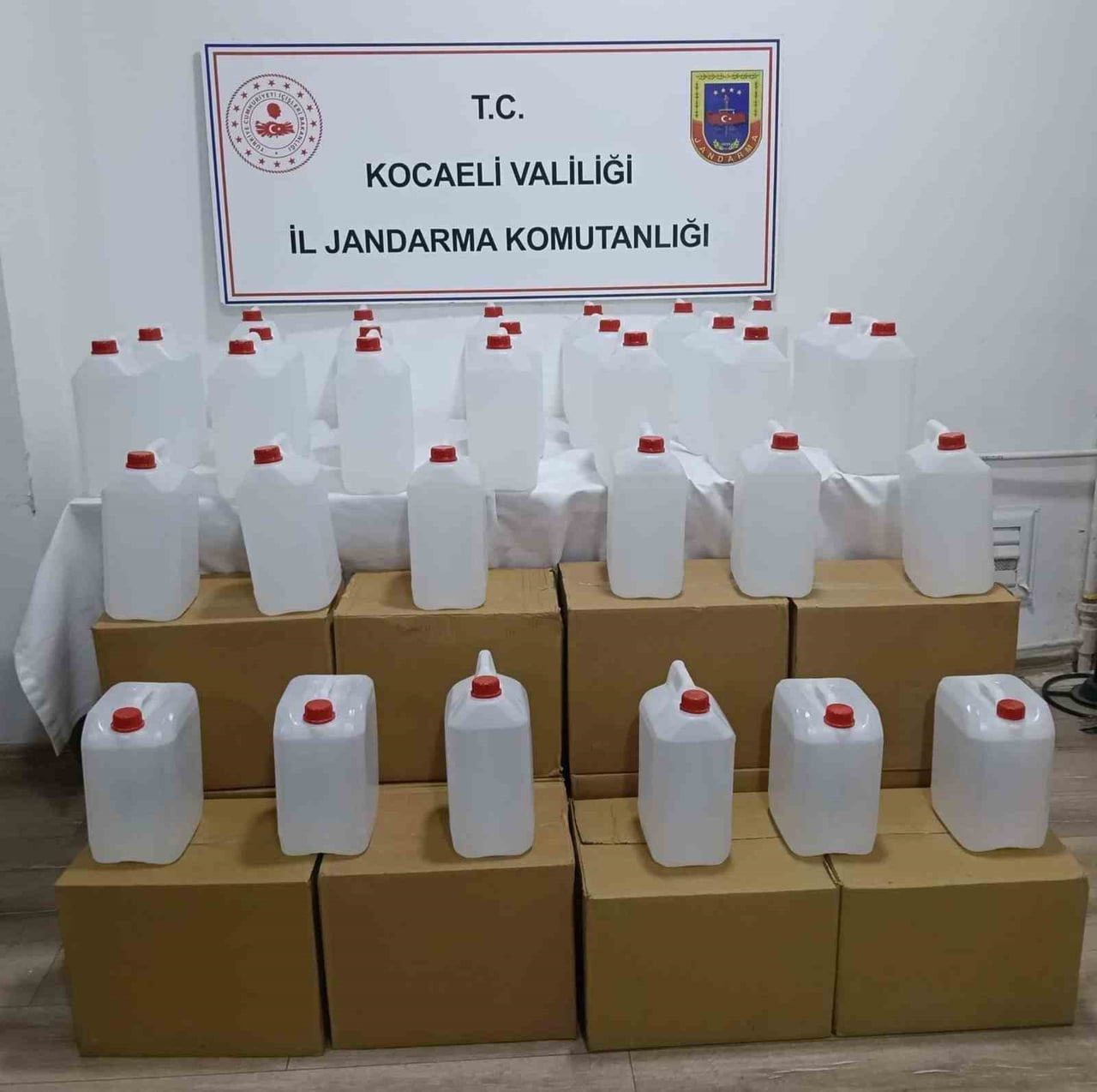 KOCAELİ'DE YILBAŞI ÖNCESİNDE YAPILAN DENETİMDE PİYASA DEĞERİ YAKLAŞIK 3 MİLYON 750 BİN TL OLAN 380...