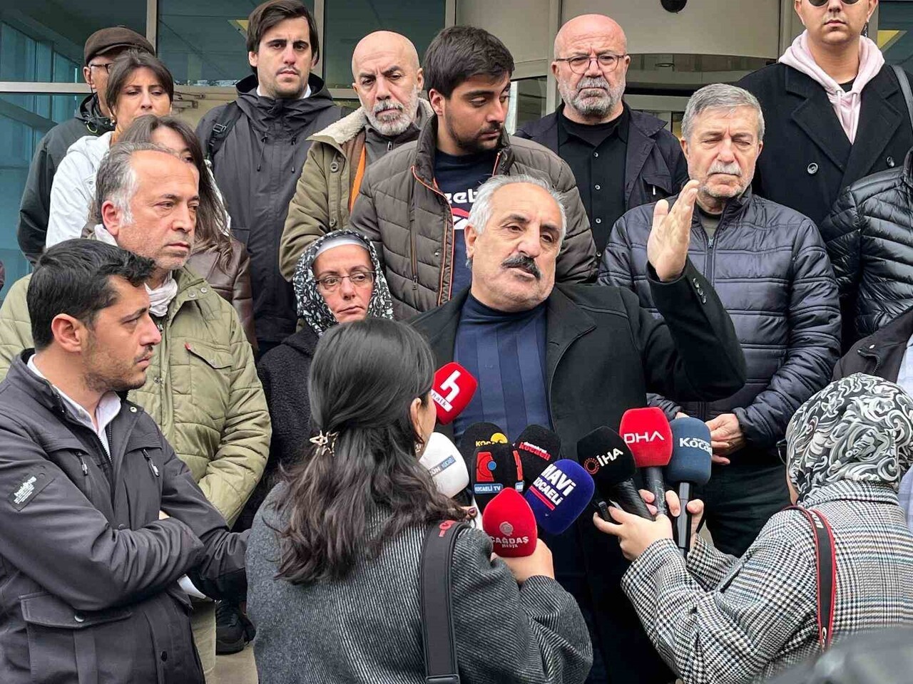 KOCAELİ'NİN DİLOVASI İLÇESİNDE 7 KİŞİNİN HAYATINI KAYBETTİĞİ PARFÜM DOLUM TESİSİNDEKİ YANGINA...