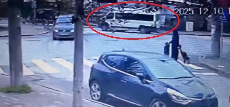 KOCAELİ'NİN GEBZE İLÇESİNDE 10 YAŞINDAKİ MİRAÇ İSLAM EFE'NİN SERVİS MİNİBÜSÜNÜN ÇARPMASI SONUCU...