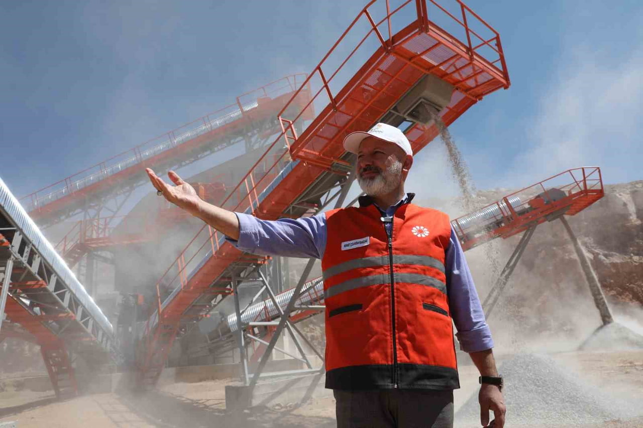 KOCASİNAN BELEDİYESİ, ‘KENDİ KENDİNE YETEN BİR BELEDİYE’ ANLAYIŞIYLA HAYATA GEÇİRDİĞİ ASFALT...