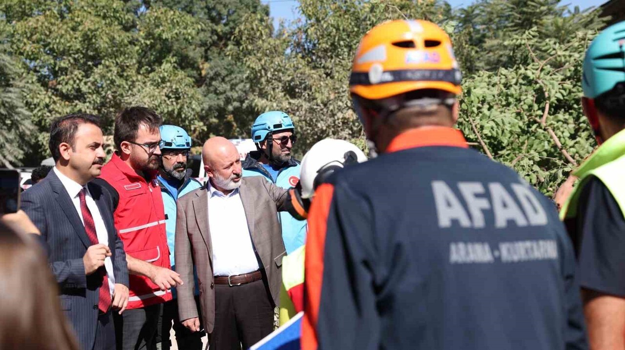 KOCASİNAN BELEDİYESİ TARAFINDAN, AFAD VE KAYSERİ BÜYÜKŞEHİR BELEDİYESİ İTFAİYE DAİRE BAŞKANLIĞI...