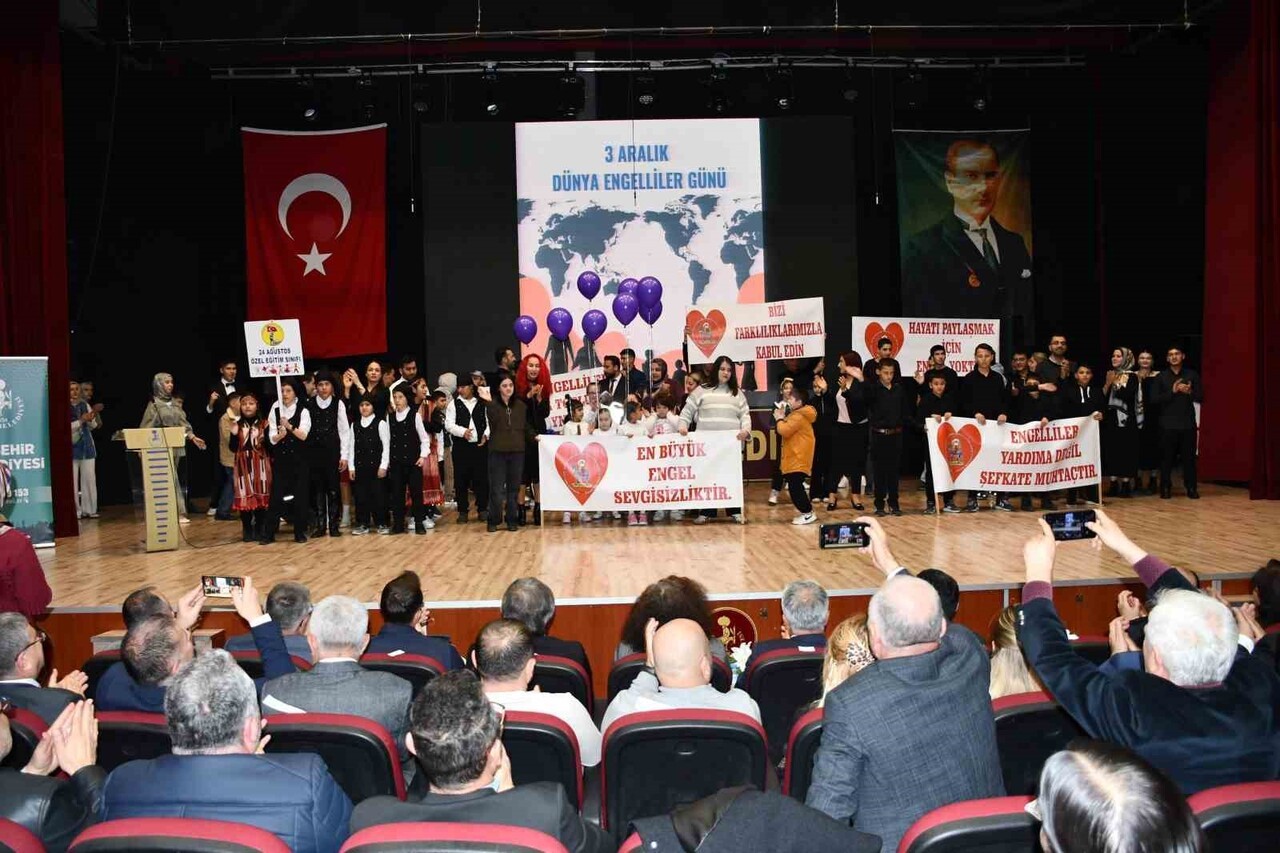 KONYA'NIN AKŞEHİR İLÇESİNDE 3 ARALIK DÜNYA ENGELLİLER GÜNÜ, NEDENİYLE BİR PROGRAM...