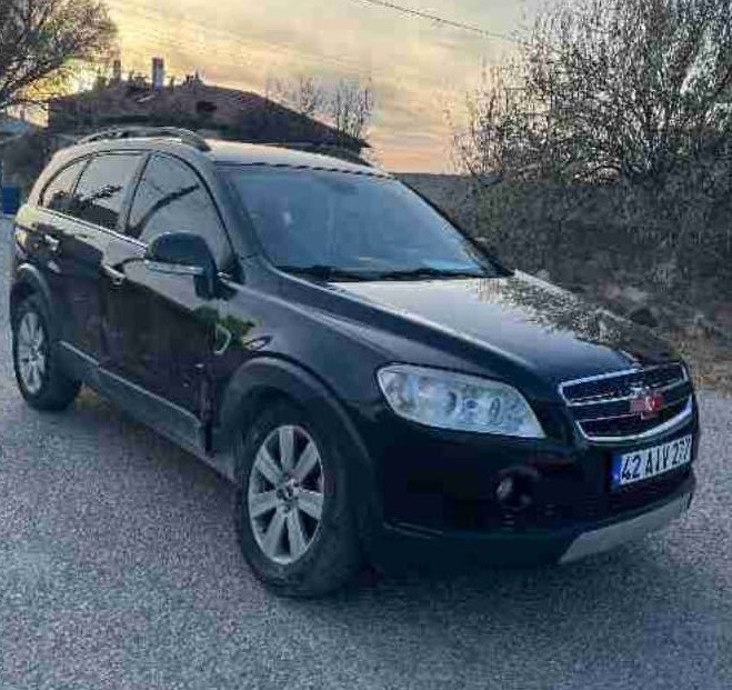 KONYA'NIN KARAPINAR İLÇESİNDE CİP İLE OTOMOBİLİN ÇARPIŞMASI SONUCU 1 KİŞİ YARALANDI.