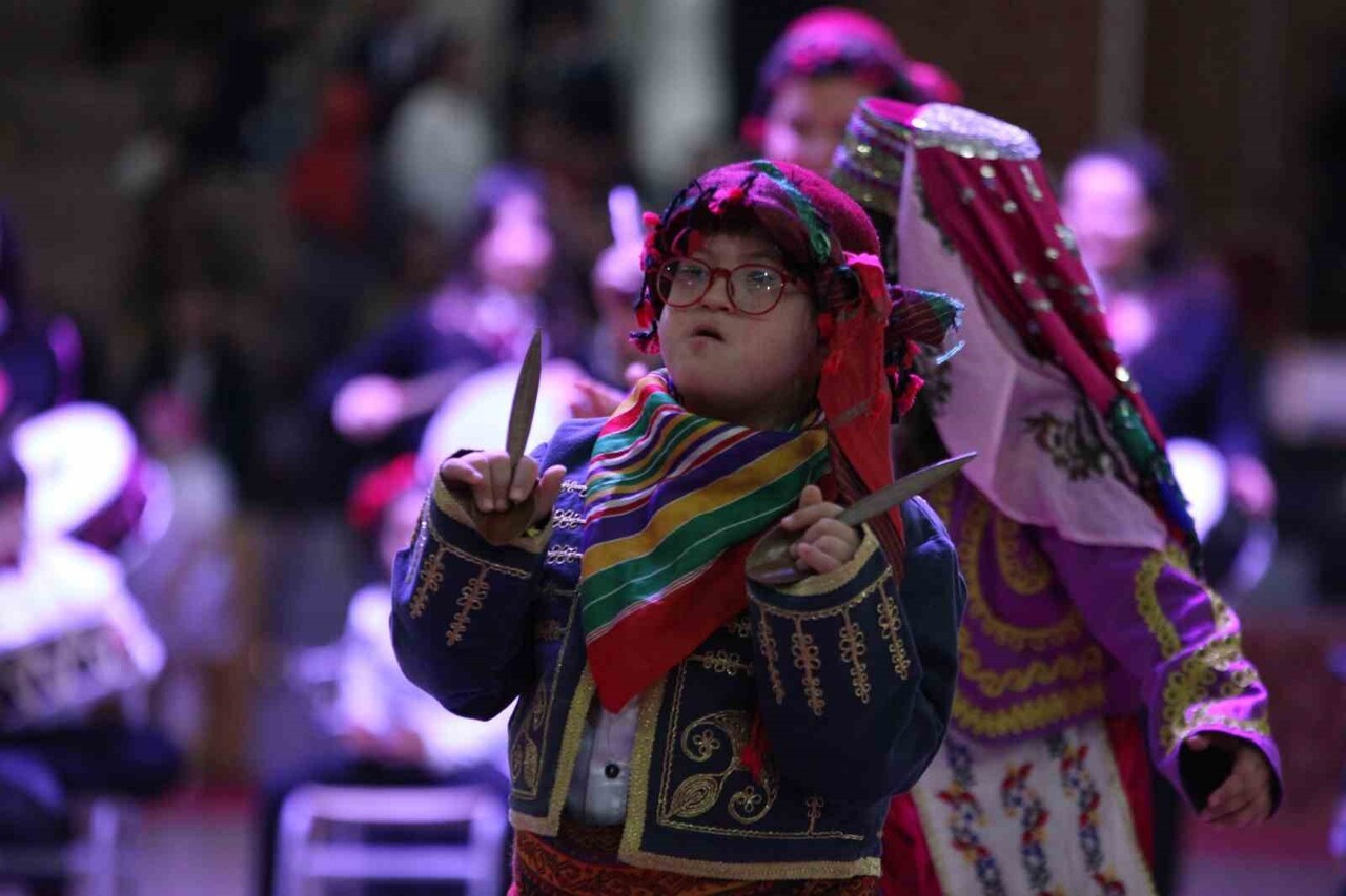 KONYA’DA 3 ARALIK DÜNYA ENGELLİLER GÜNÜ KAPSAMINDA DÜZENLENEN "DÜNYA ENGELLİLER GÜNÜ FARKINDALIK...