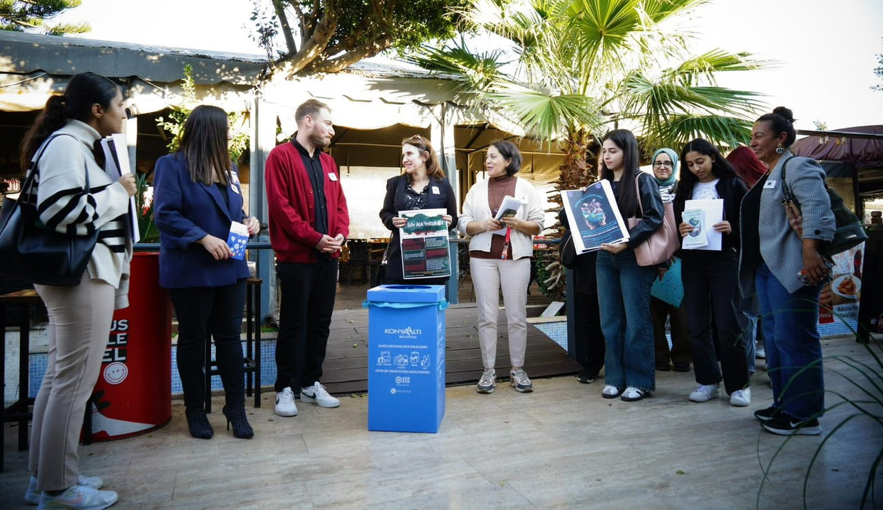 KONYAALTI BELEDİYESİ EKİPLERİ, AKDENİZ ÜNİVERSİTESİ İÇERİSİNDE FAALİYET GÖSTEREN ESNAFI ZİYARET...