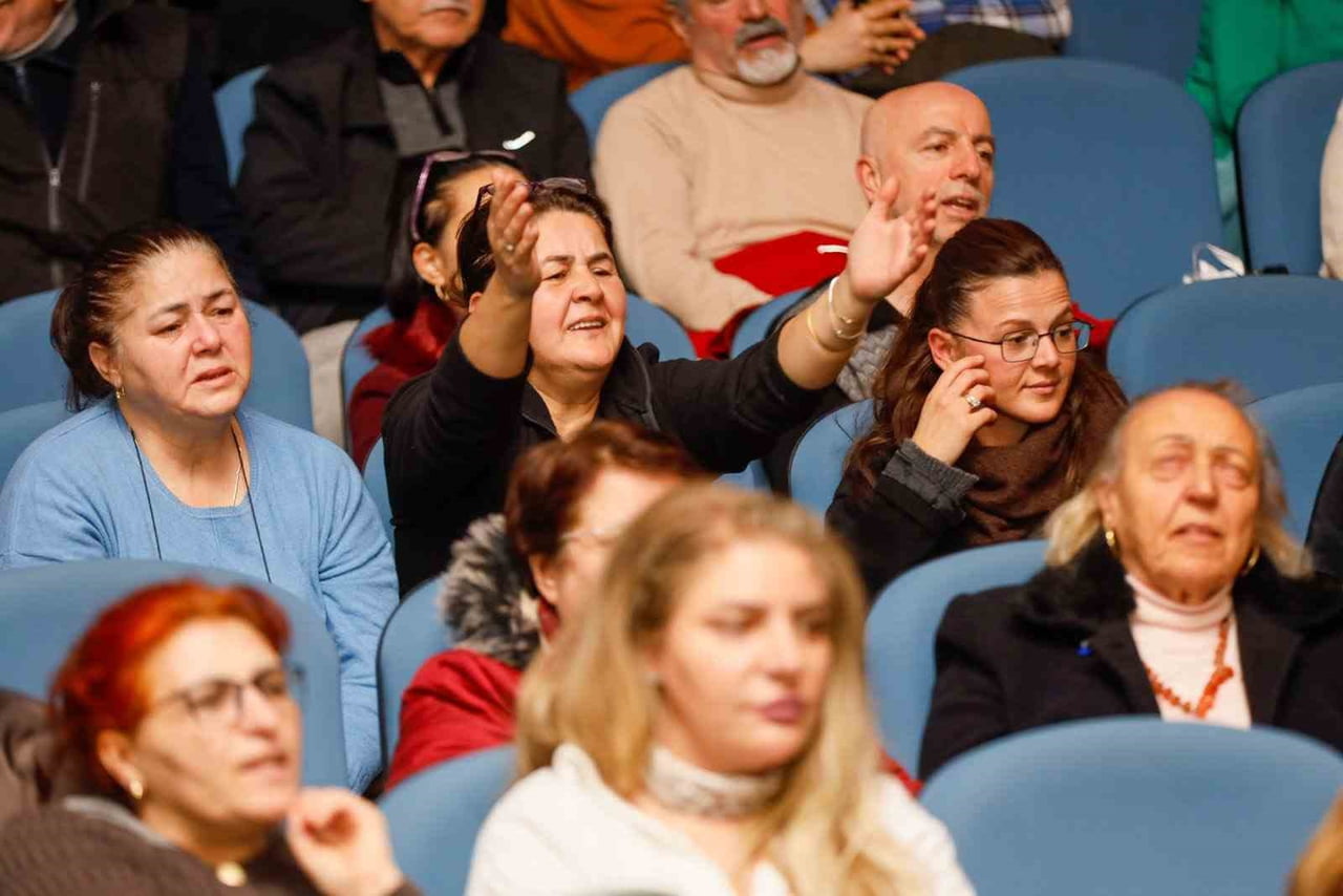 KÖRFEZ'DE DÜZENLENEN "EN BABA KONSER" ETKİNLİĞİNDE, TÜRK ARABESK MÜZİĞİNİN SEVİLEN ESERLERİ...