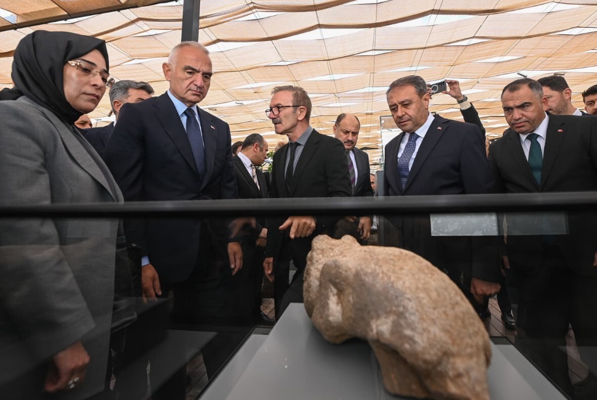 KÜLTÜR VE TURİZM BAKANI MEHMET NURİ ERSOY, "TAŞ TEPELER, ANADOLU'NUN 12 BİN YIL ÖNCEKİ DÜNYASINI...