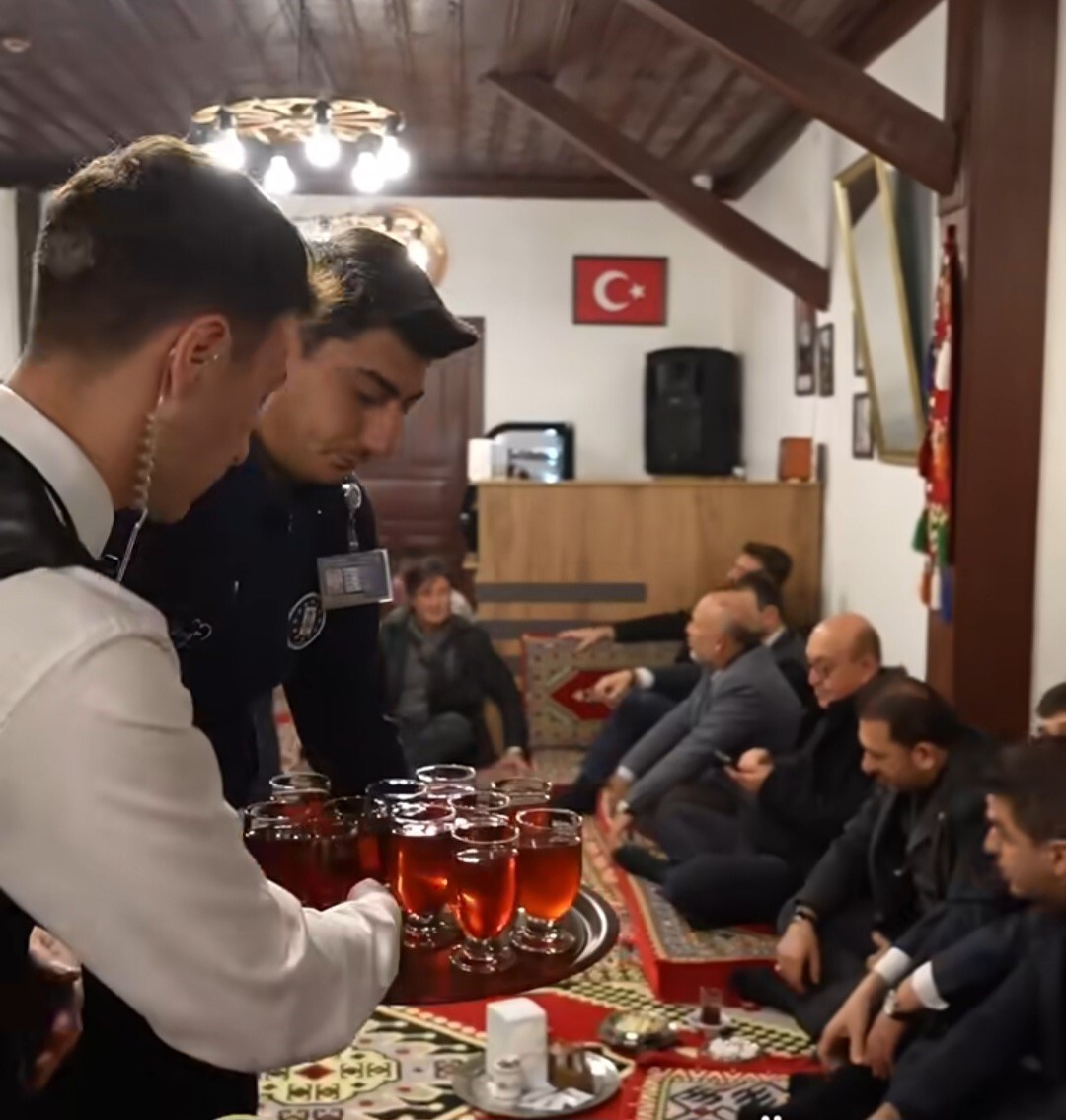 KÜTAHYA'DA GELENEKSEL GEZEK KÜLTÜRÜ YÜKSEK KAHVE'DE YENİDEN CANLANDI