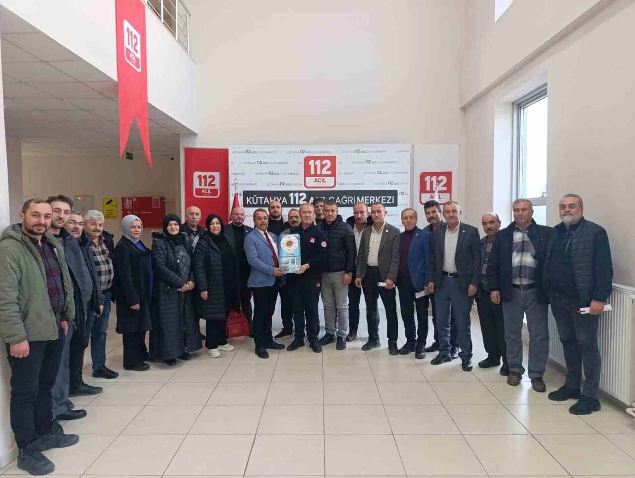 KÜTAHYA MUHTAR DERNEĞİ BAŞKANI İSMAİL ARI VE MAHALLE MUHTARLARI, 112 ACİL ÇAĞRI MERKEZİ’Nİ ZİYARET...