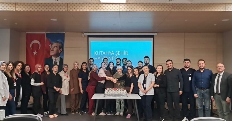 KÜTAHYA ŞEHİR HASTANESİ'NDE 'ACİL BAKIM HEMŞİRELİĞİ EĞİTİMİ' PROGRAMI TAMAMLANDI