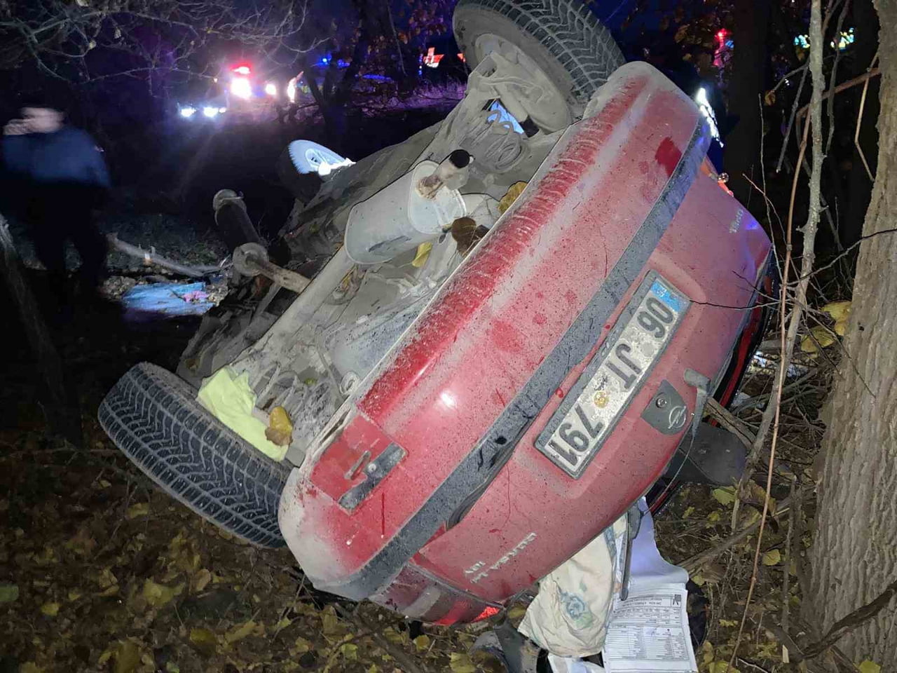 MALATYA'DA SÜRÜCÜSÜNÜN KONTROLÜNDEN ÇIKAN OTOMOBİLİN KAYISI BAHÇESİNE UÇTUĞU KAZADA 1 KİŞİ...