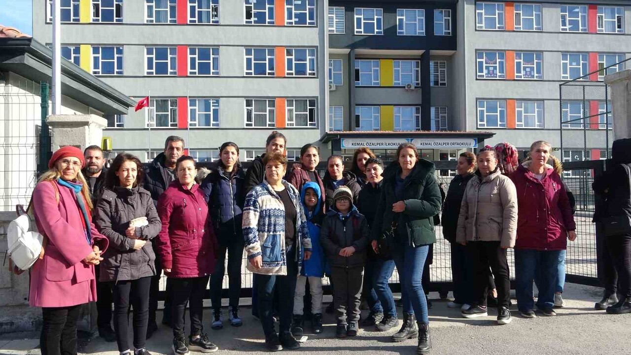 MALATYA’DA 13 YAŞINDAKİ BİR ÖĞRENCİNİN AKRAN ZORBALIĞI İDDİALARI SONRASI HASTANEYE KALDIRILMASININ...