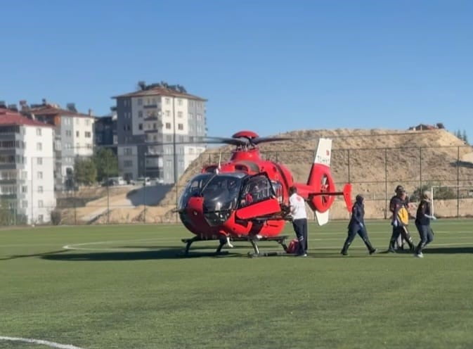 MALATYA’DA AMBULANS HELİKOPTER YAŞLI ADAM İÇİN HAVALANDI