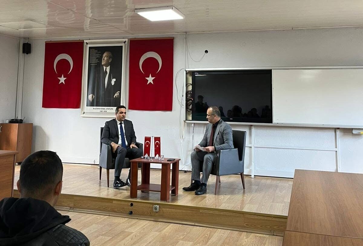 MANİSA CELAL BAYAR ÜNİVERSİTESİ SARIGÖL MYO TAPU VE KADASTRO ÖĞRENCİLERİ, İDARE HUKUKU DERSİ...