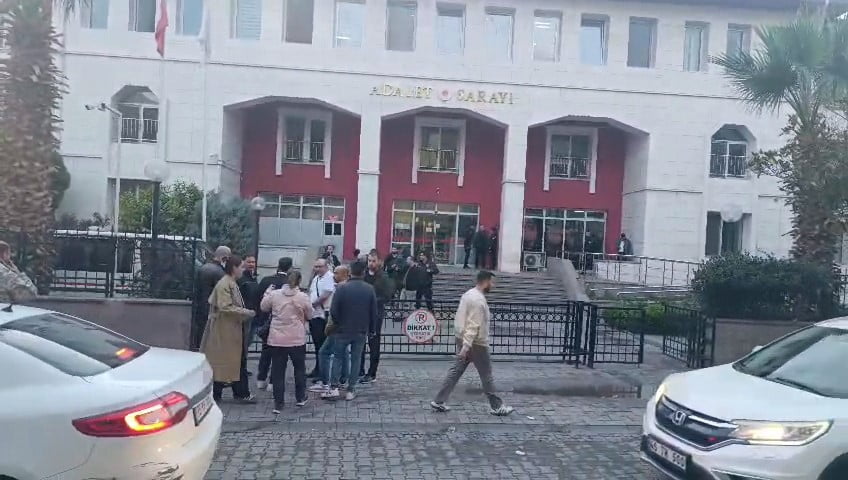 MANİSA’NIN TURGUTLU İLÇESİNDE, OTİZMLİ ORTAOKUL ÖĞRENCİSİNİ MERDİVENLERDEN İTEREK YARALANMASINA...