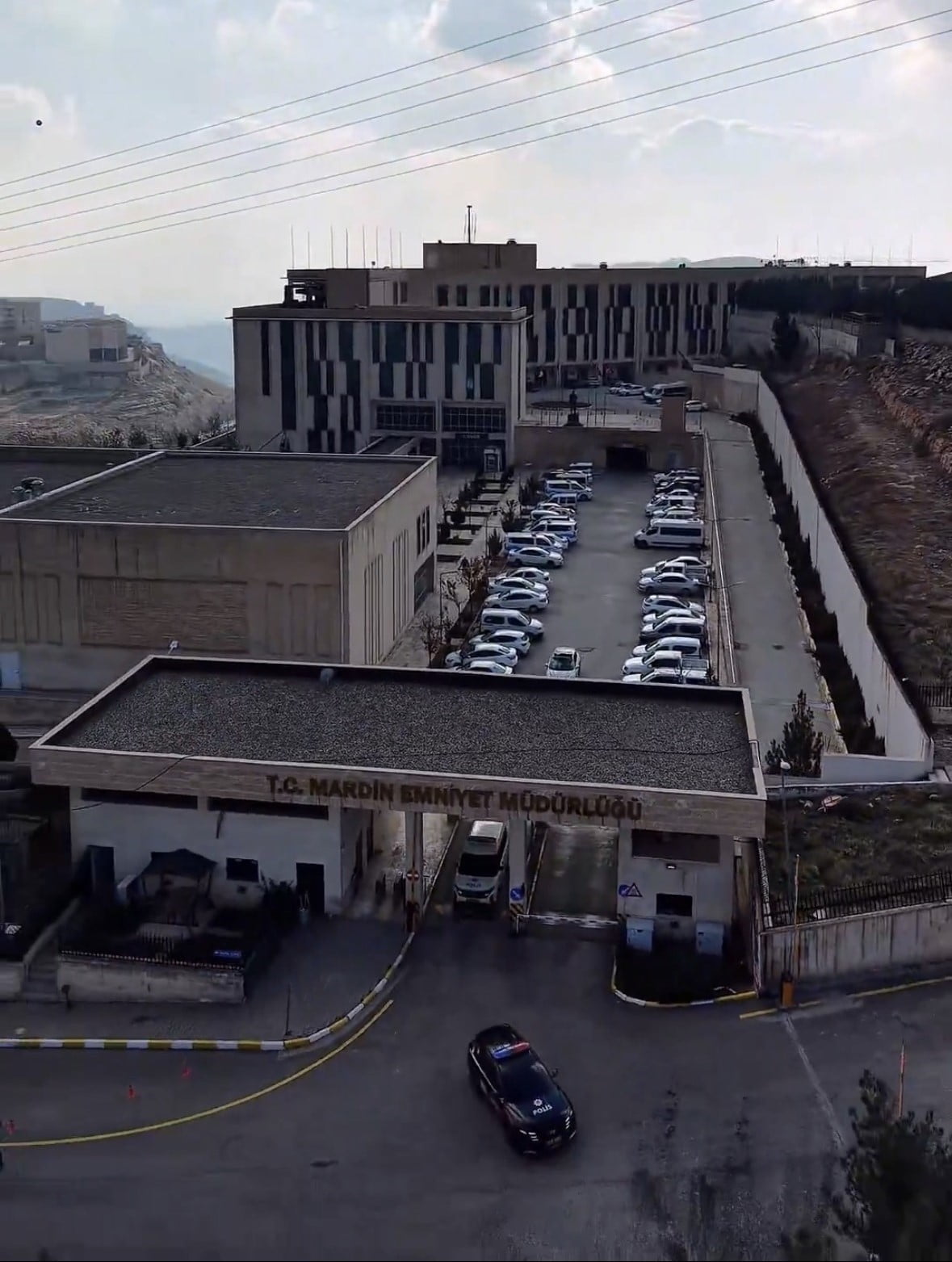 MARDİN’DE GENEL ASAYİŞİN VE KAMU DÜZENİNİN SAĞLANMASI AMACIYLA HUZUR VE GÜVEN UYGULAMASI...