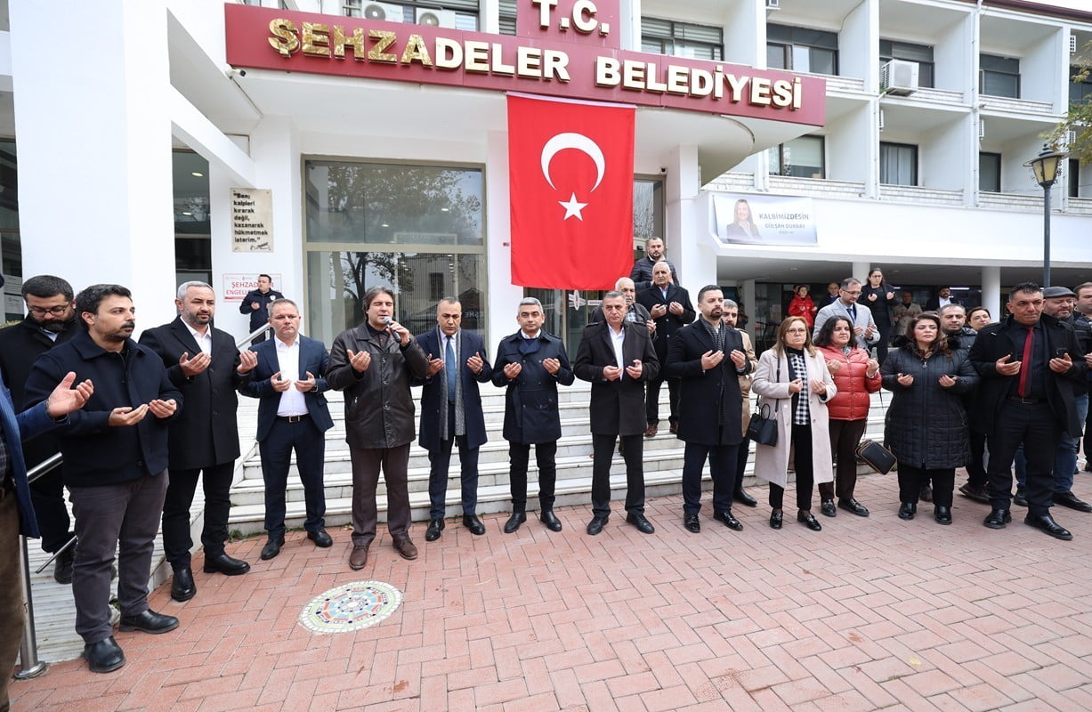 MERHUME ŞEHZADELER BELEDİYE BAŞKANI GÜLŞAH DURBAY’IN VEFATININ YEDİNCİ GÜNÜ DOLAYISIYLA, KENT...