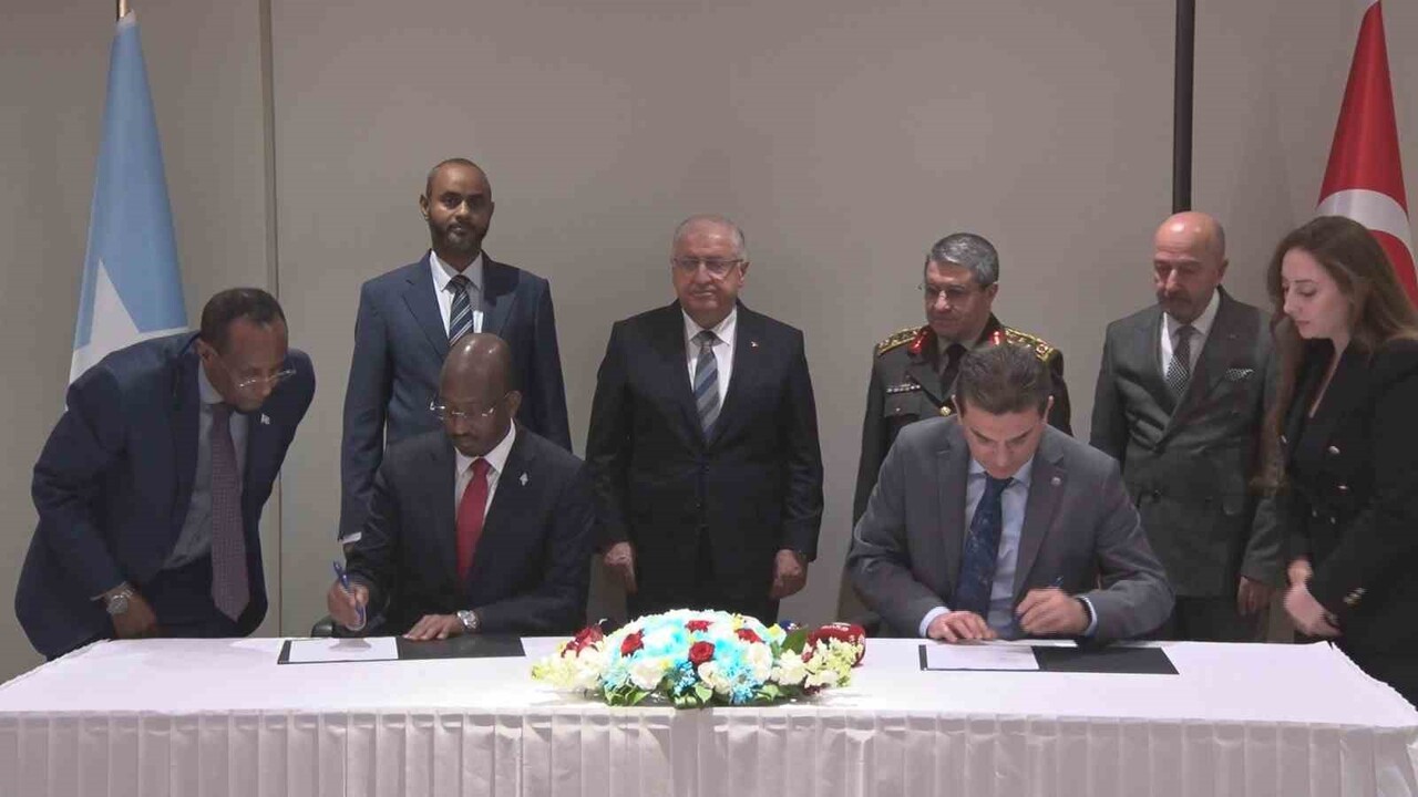 MİLLİ SAVUNMA BAKANI YAŞAR GÜLER’İN KATILDIĞI TÖRENLE, ORDU YARDIMLAŞMA KURUMU (OYAK) İLE SOMALİ...