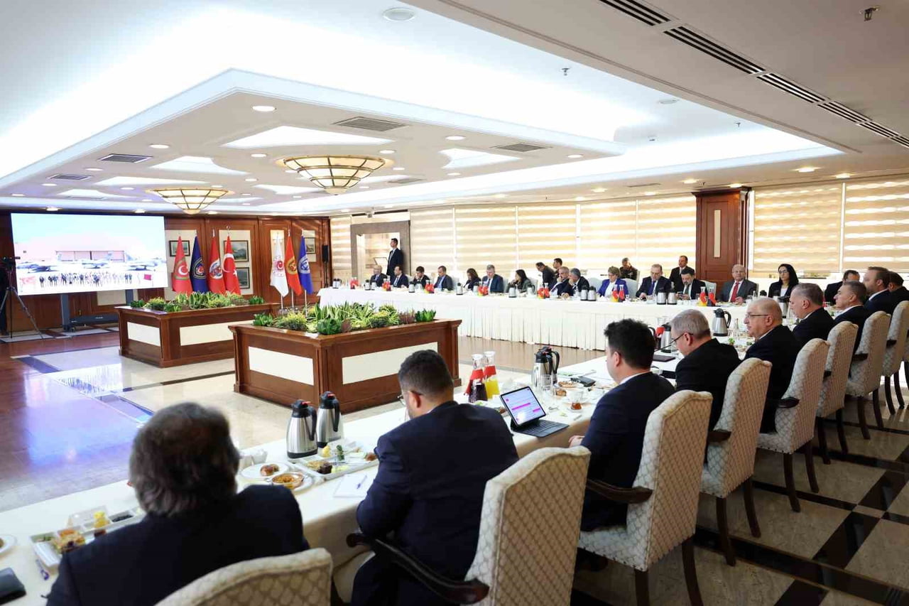 MİLLİ SAVUNMA BAKANI YAŞAR GÜLER, YIL SONU DEĞERLENDİRME TOPLANTISI ÇERÇEVESİNDE ANKARA'DA BASIN...