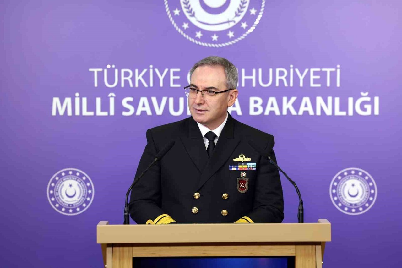 MİLLİ SAVUNMA BAKANLIĞI BASIN HALKLA İLİŞKİLER MÜŞAVİRİ VE BAKANLIK SÖZCÜSÜ TUĞAMİRAL ZEKİ...