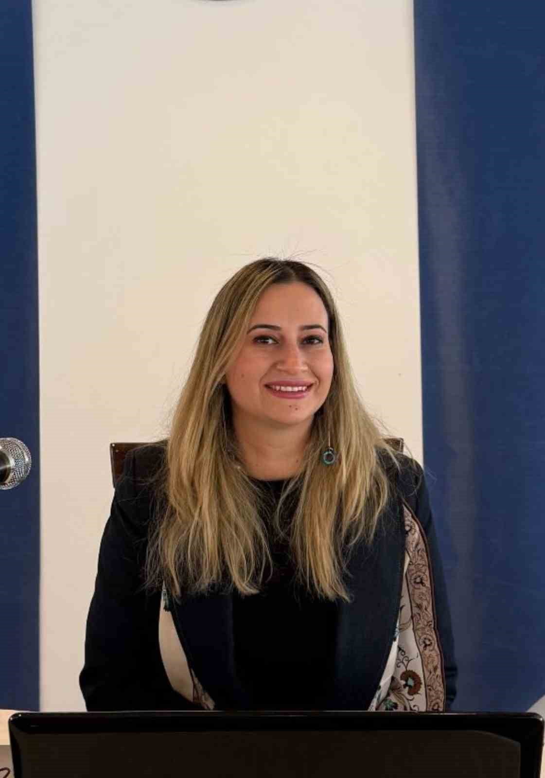 MODERN YAŞAMIN GETİRİSİ OLAN ‘DİJİTAL BAŞ AĞRISI’NIN HENÜZ RESMİ BİR TANI OLARAK YER ALMASA DA...