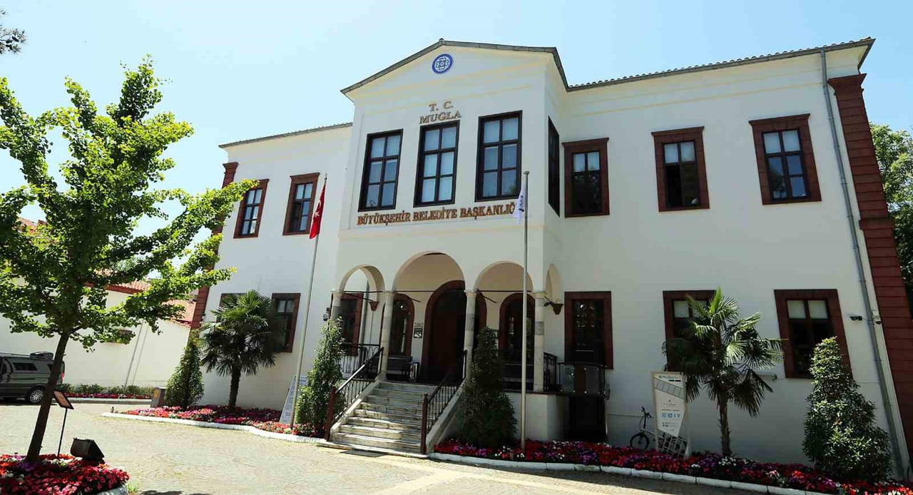 MUĞLA BÜYÜKŞEHİR BELEDİYESİ’NİN YILBAŞI ETKİNLİKLERİ İPTAL