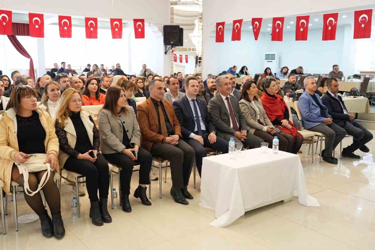 MUĞLA ERASMUS HAREKETLİLİĞİ DENEYİM PAYLAŞIM ETKİNLİĞİ İLE TAÇLANDI