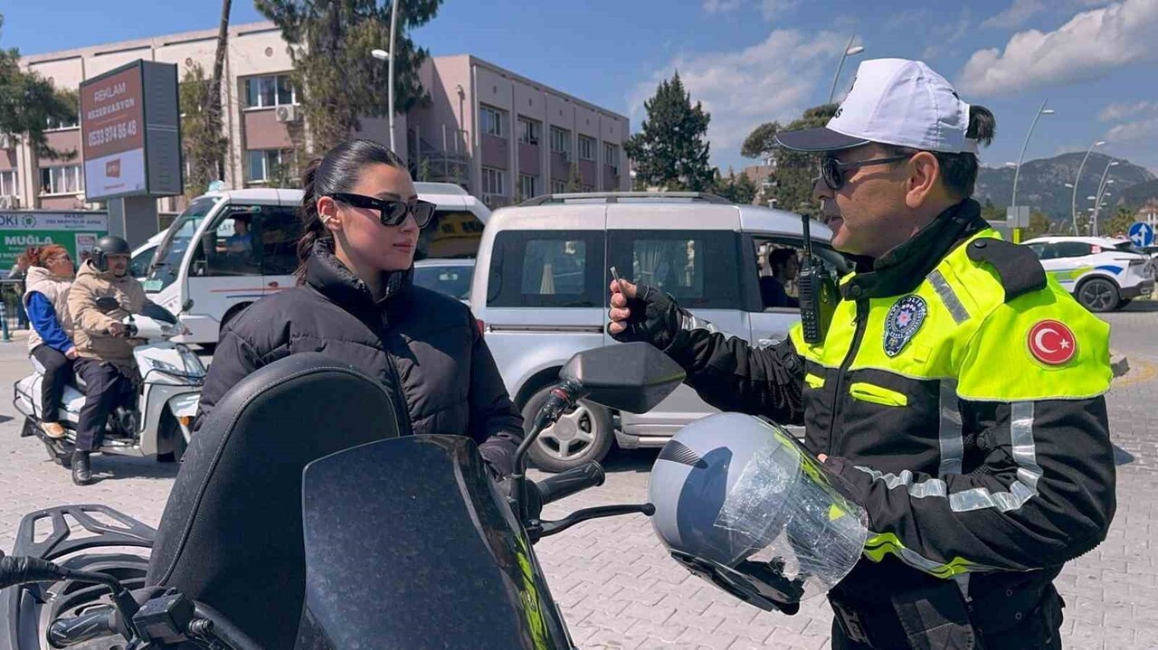 MUĞLA VALİSİ DR. İDRİS AKBIYIK, ARALIK AYI ‘MEDYA BULUŞMASI’NDA 11 AYLIK ASAYİŞ, TRAFİK, TERÖR...