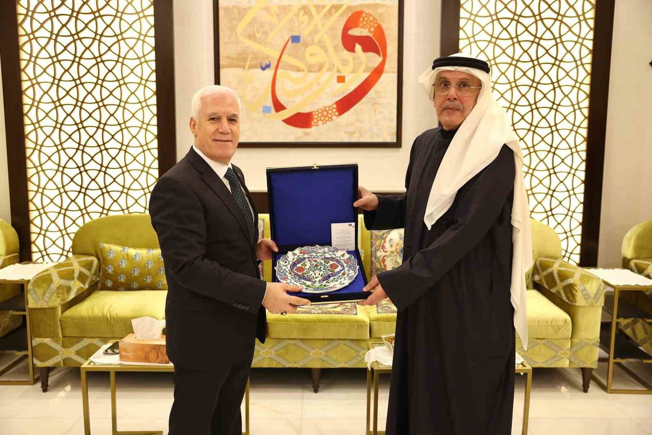 MUSTAFA BOZBEY’İN ÖNCÜLÜĞÜNDE KUVEYT'TE GERÇEKLEŞTİRİLEN GÖRÜŞMELERDE KENTİN TURİZMDEN SPORA...