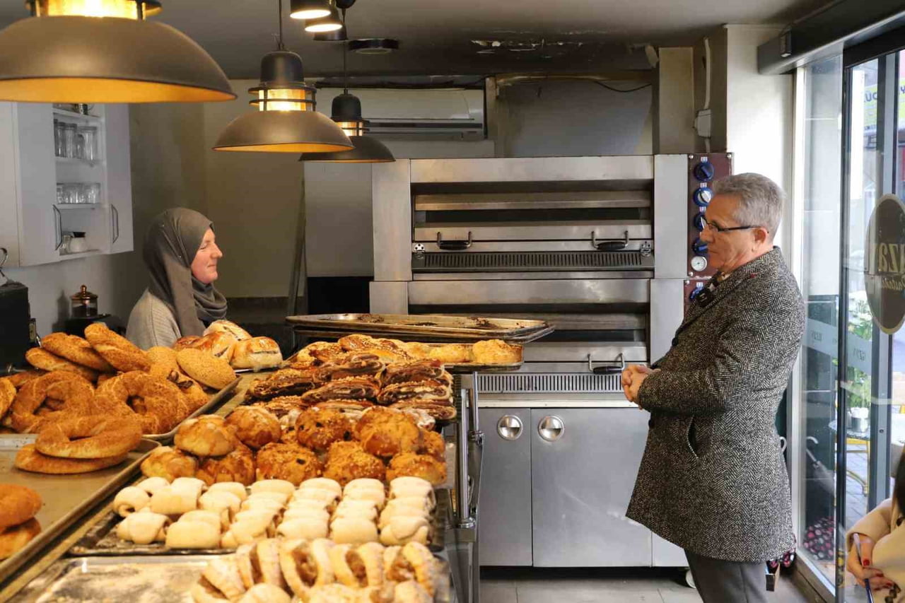 NAZİLLİ BELEDİYE BAŞKANI DR. ERTUĞRUL TETİK, 2026 YILI ÖNCESİNDE ÇARŞI BÖLGESİNDE ESNAFLARI...