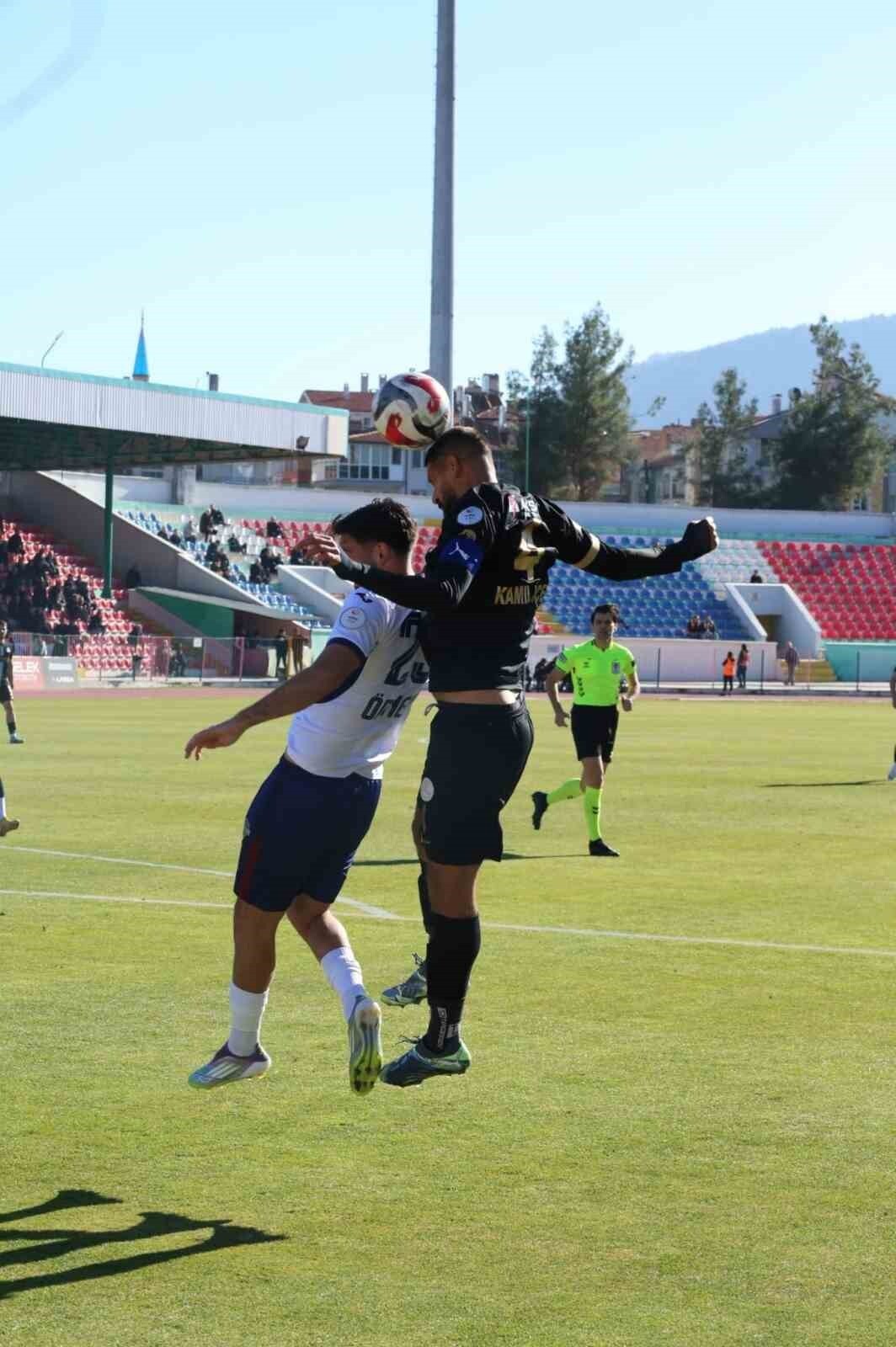 NESİNE 2. LİG KIRMIZI GRUP 15. HAFTASINDA ISPARTA32 SPOR, SAHASINDA KARŞILAŞTIĞI 1461 TRABZON...