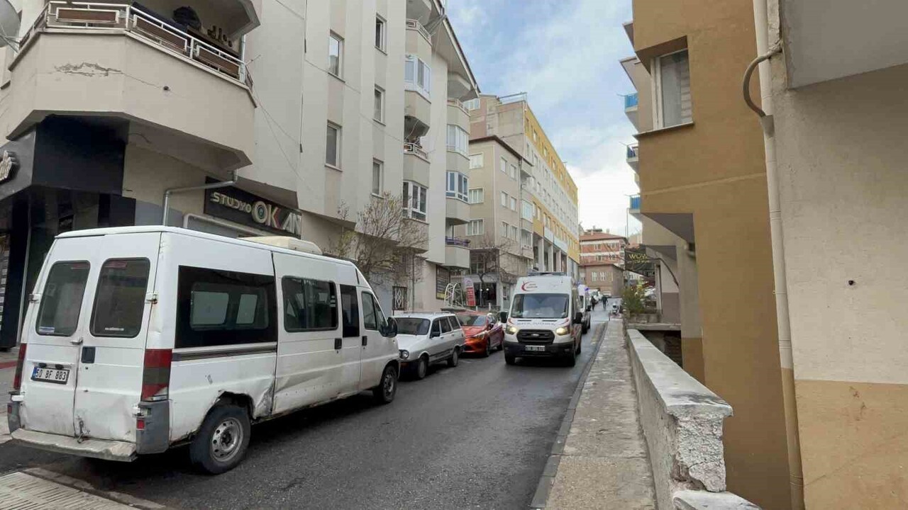 NEVŞEHİR'DE AYNI EVDE KALAN 5 KİŞİ DOĞALGAZDAN SIZAN GAZDAN ZEHİRLENDİ.