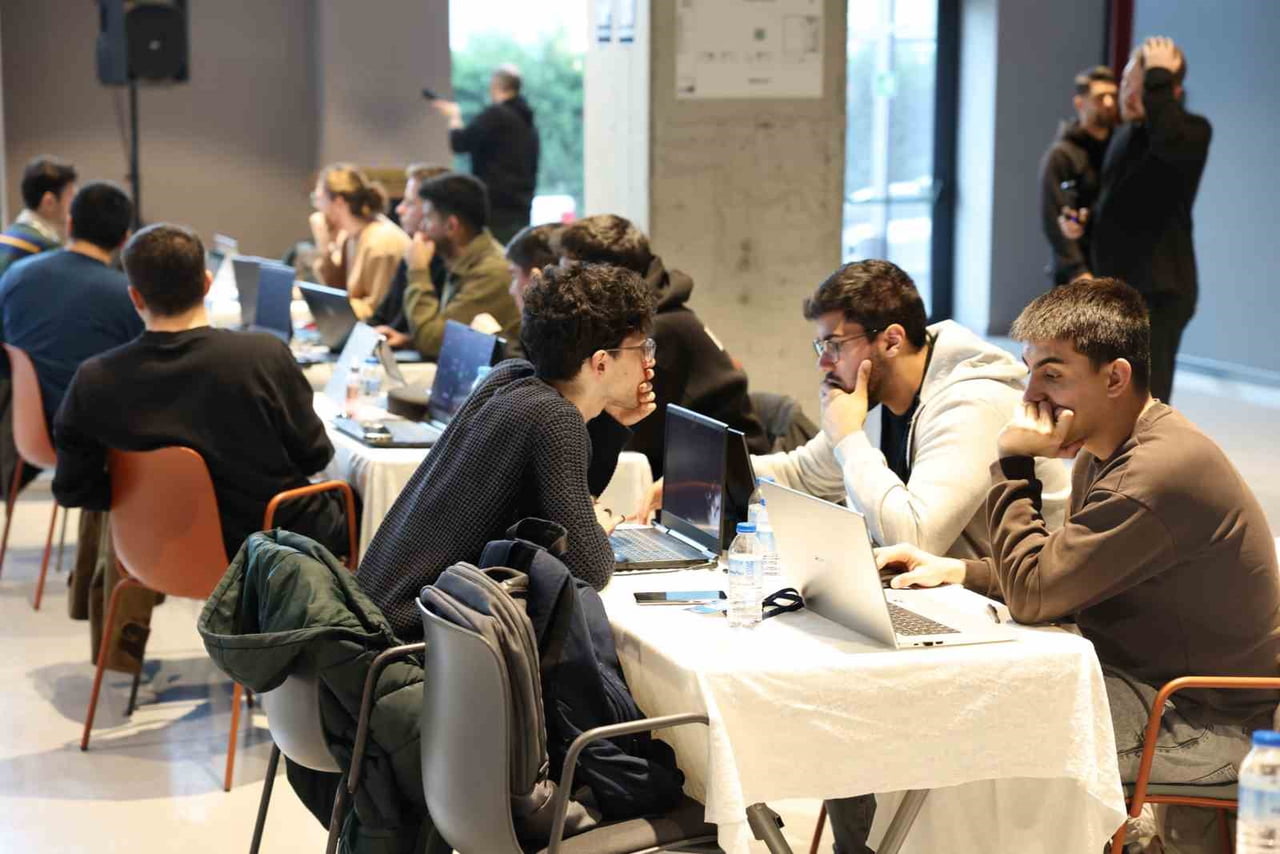 NİLÜFER BELEDİYESİ'NİN "YAZILIM KAMPLARI" PROJESİ KAPSAMINDAKİ ADIMI OLAN "NİLÜFER YAPAY ZEKA...