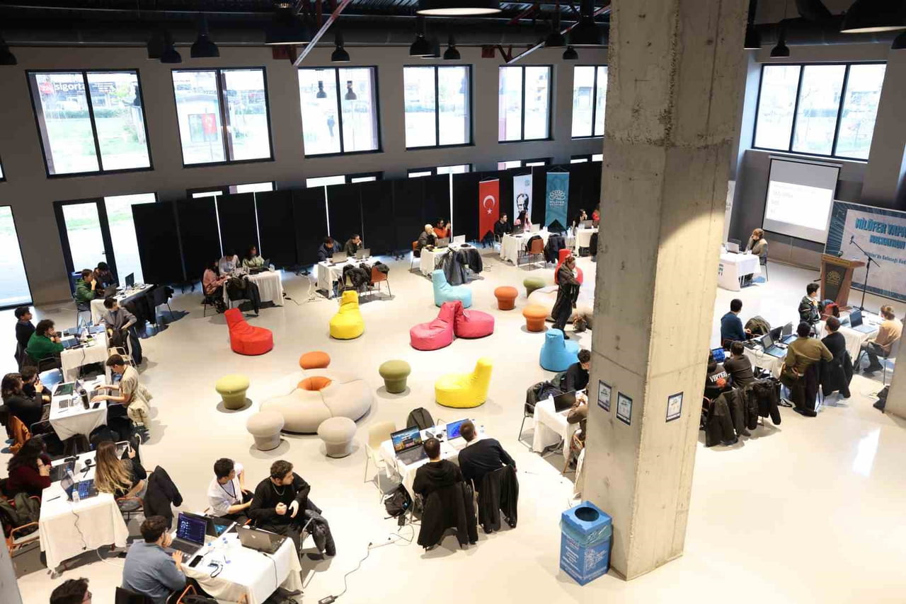 NİLÜFER BELEDİYESİ'NİN "YAZILIM KAMPLARI" PROJESİ KAPSAMINDAKİ ADIMI OLAN "NİLÜFER YAPAY ZEKA...