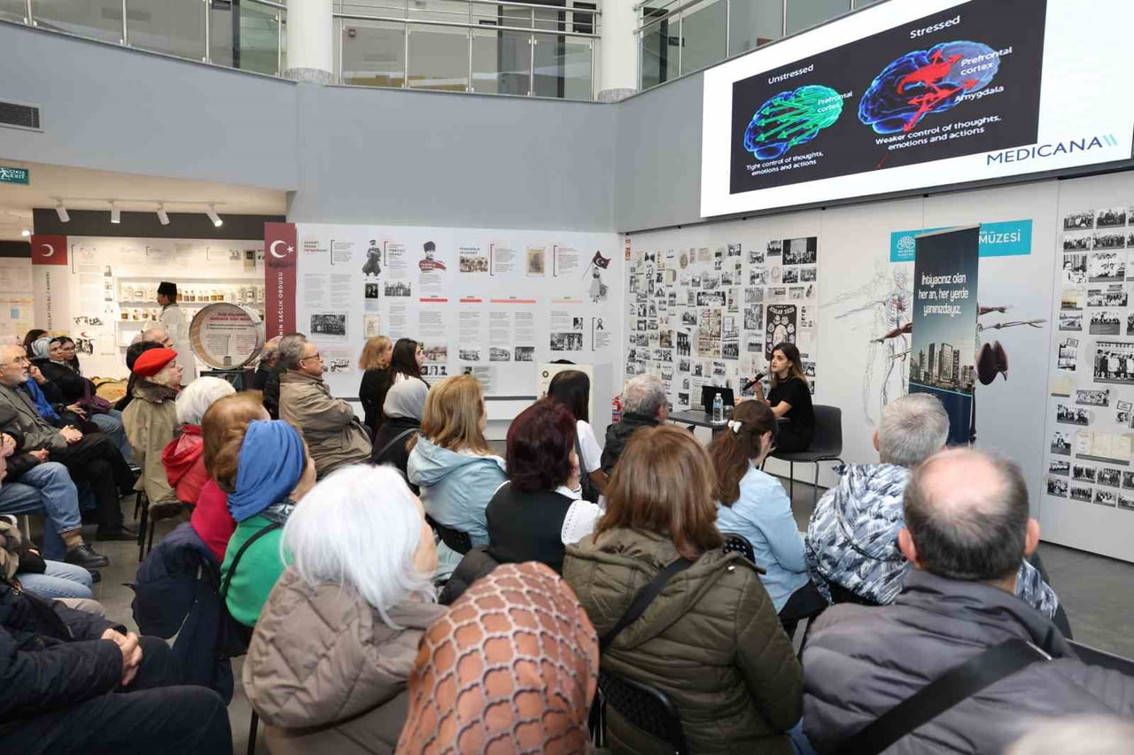 NİLÜFER BELEDİYESİ’NİN DÜZENLEDİĞİ "SAĞLIK BULUŞMALARI" PROGRAMINA KONUK OLAN NÖROLOJİ UZMANI DR....