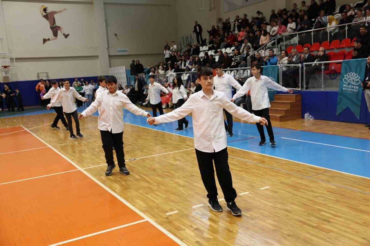 NİLÜFER BELEDİYESİ VE NİLÜFER İLÇE MİLLİ EĞİTİM MÜDÜRLÜĞÜ İŞ BİRLİĞİYLE DÜZENLENEN "ENGELSİZ SPOR...