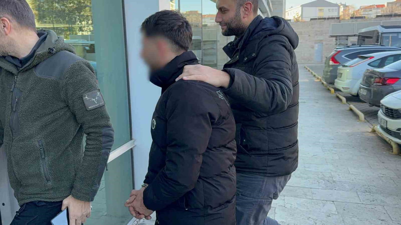 O.B. (23) NARKOTİK POLİSİ TARAFINDAN GÖZALTINA ALINDI.