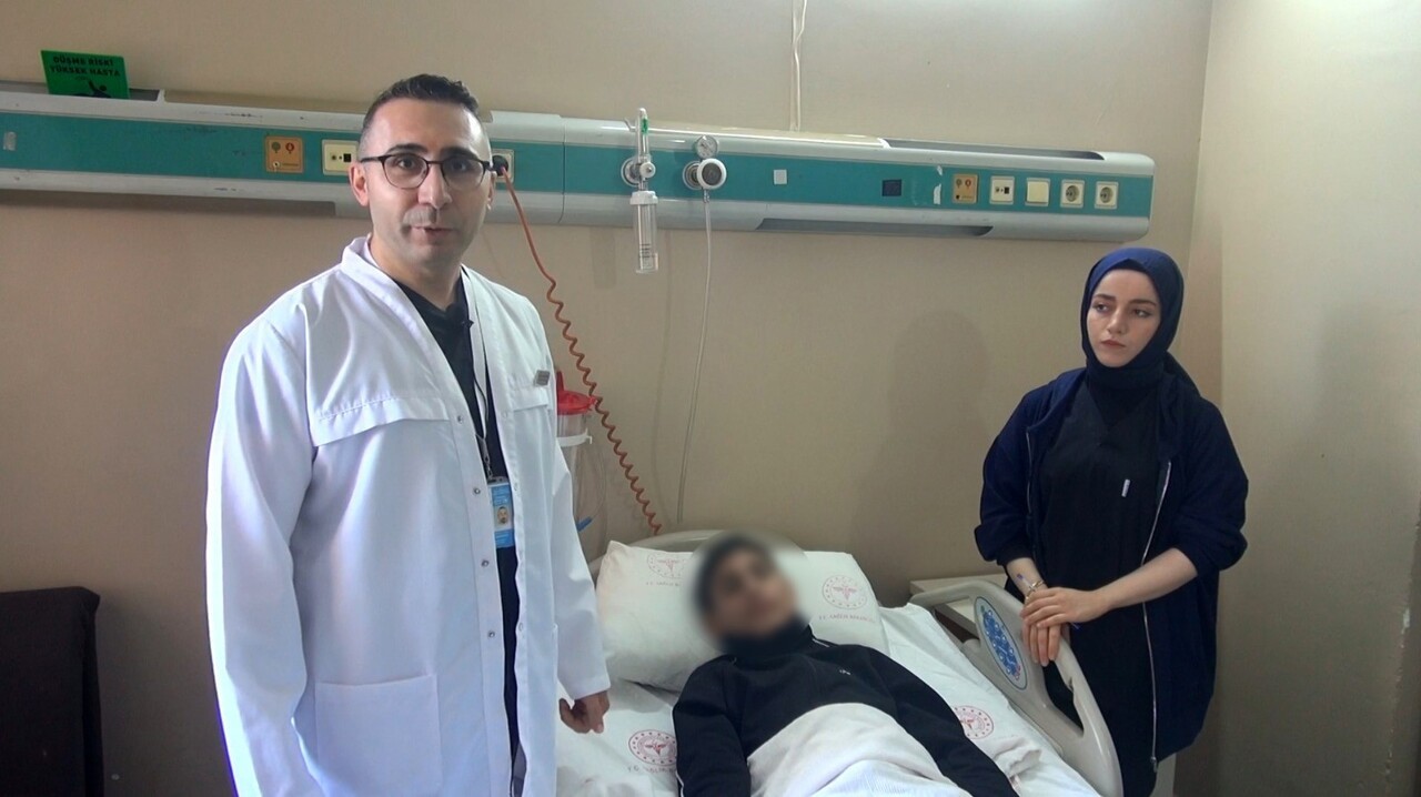 OP. DR. AHMET MÜDÜROĞLU VE M.E.T.