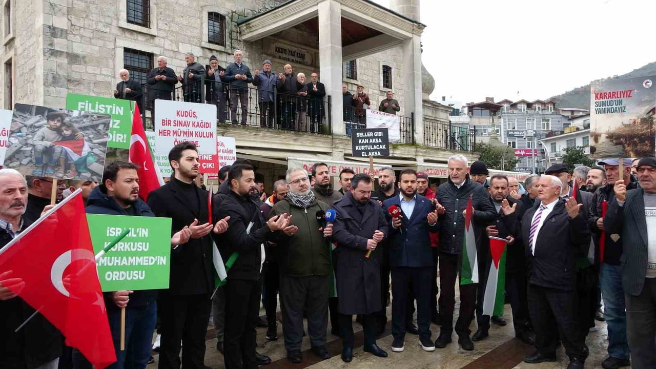 ORDU'DA, İSRAİL'İN FİLİSTİN'E UYGULADIĞI ZULME TEPKİ ÇEKMEK İÇİN ÇEŞİTLİ SİVİL TOPLUM...
