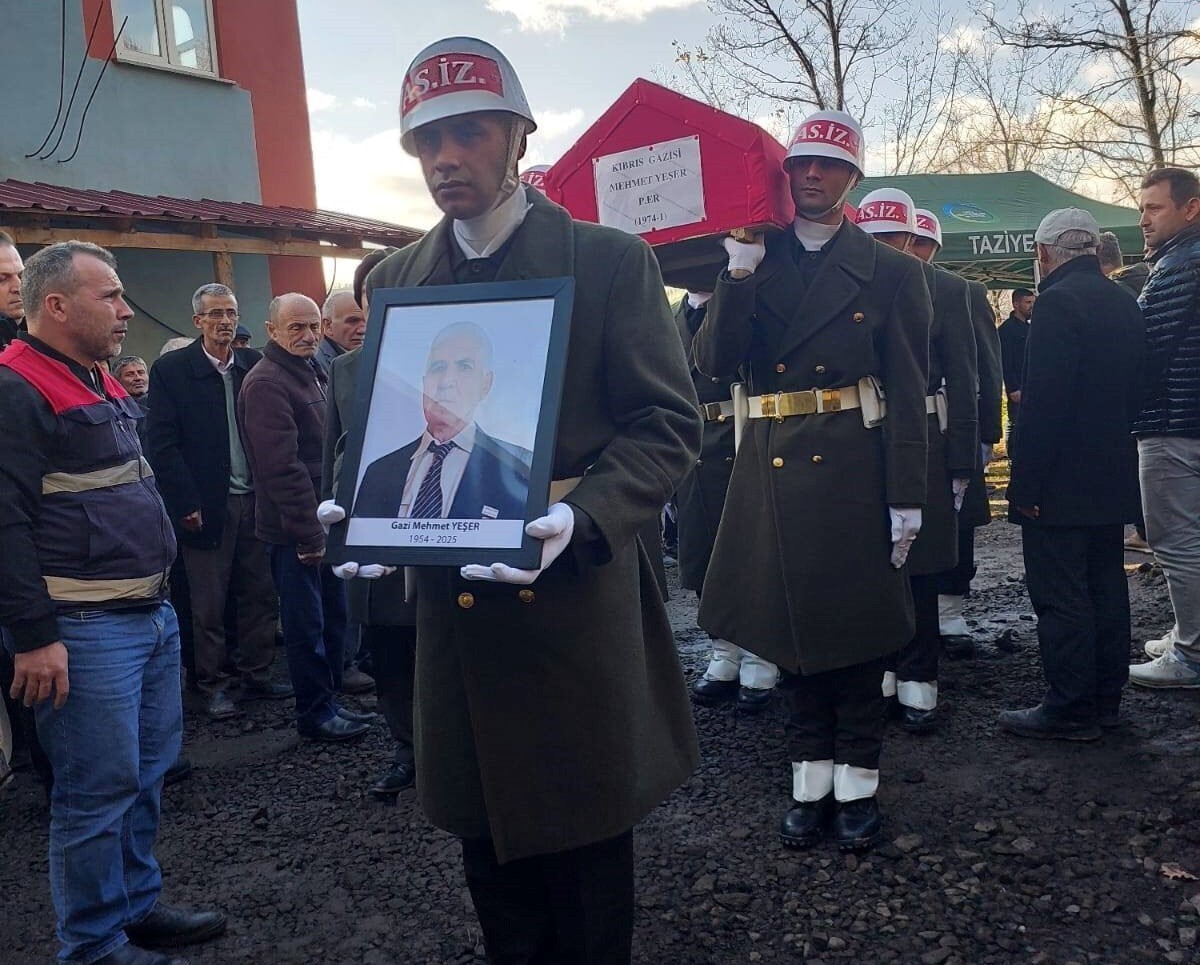 ORDU'DA, VEFAT EDEN KIBRIS GAZİSİ MEHMET YEŞER, DÜZENLENEN TÖRENLE SON YOLCULUĞUNA UĞURLANDI.